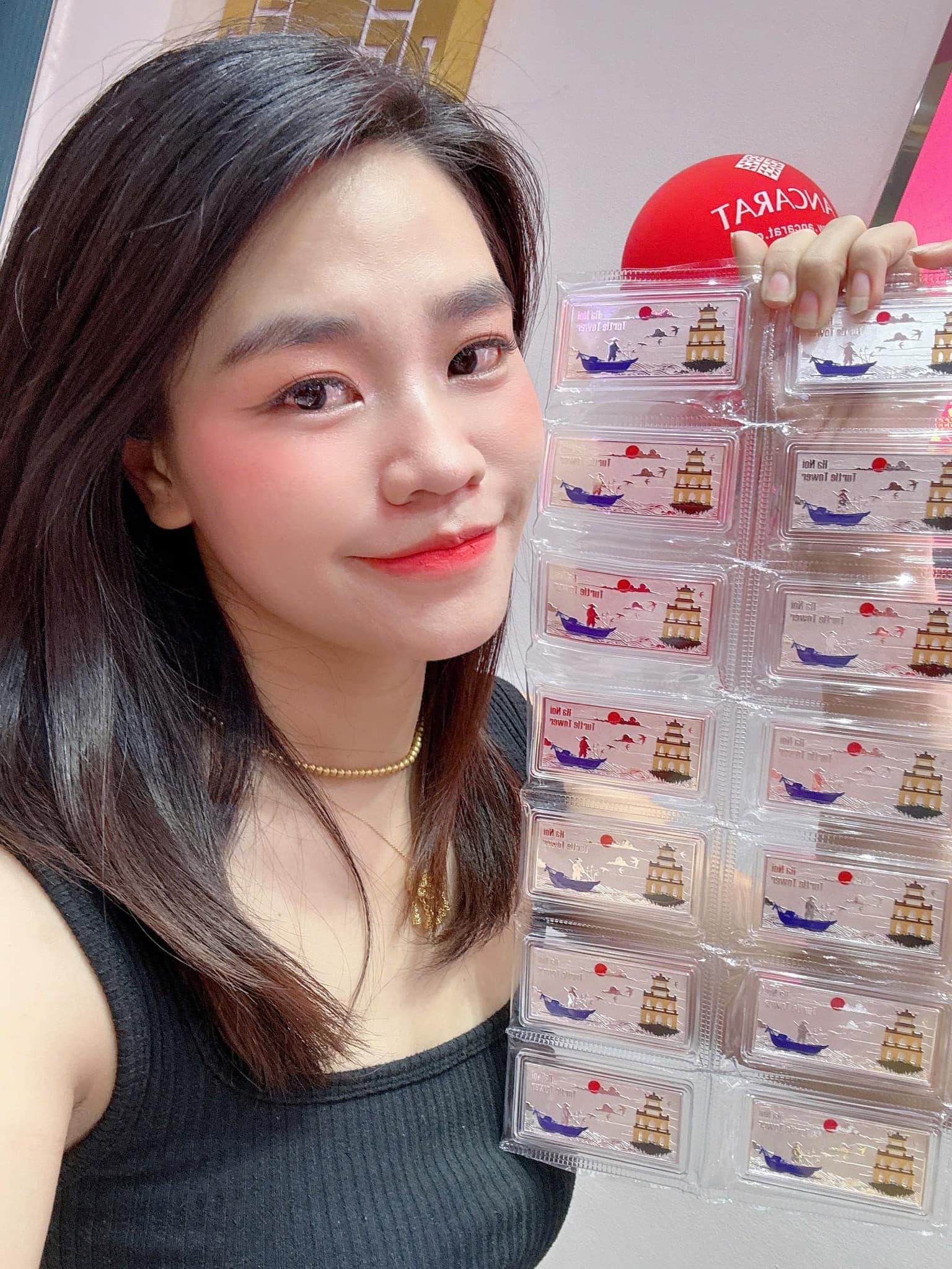 Bạc mỹ nghệ Tháp Rùa Hà Nội là món quà tặng độc đáo cho đối tác kinh doanh, bạn bè quốc tế hoặc khách nước ngoài. Bạc mỹ nghệ Tháp Rùa Hà Nội là món quà tặng độc đáo cho đối tác kinh doanh, bạn bè quốc tế hoặc khách nước ngoài.