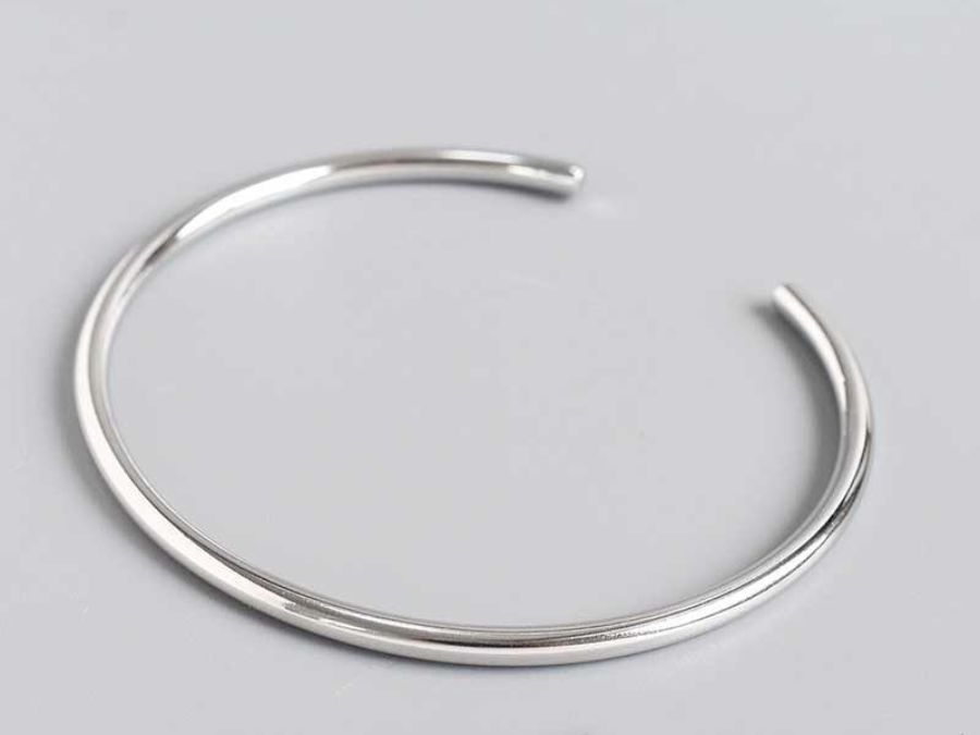 Kiềng bạc đeo tay nữ