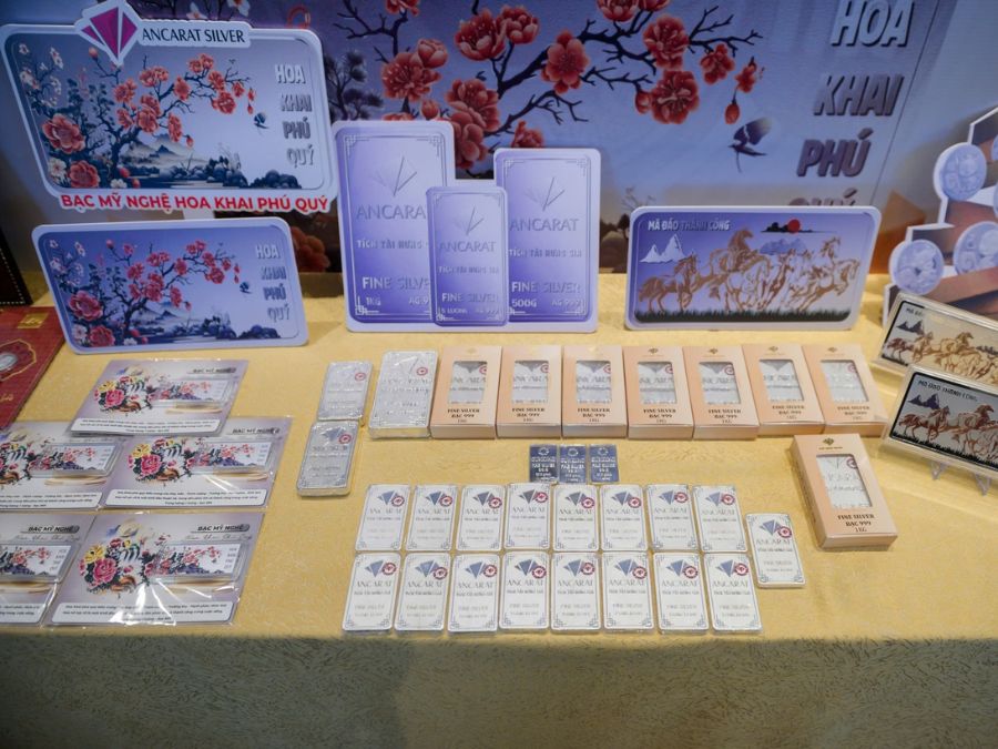 Kinh doanh bạc miếng