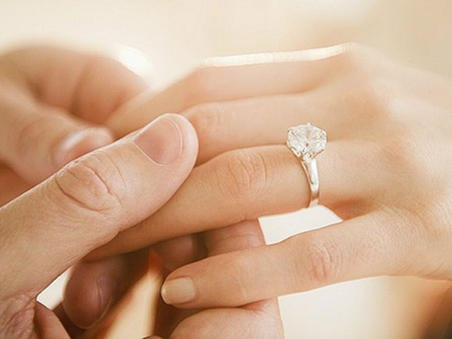 Giải mã nhẫn bạc bị gãy là điềm gì