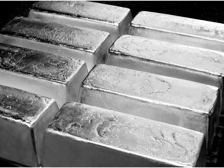 Xem xét mối quan hệ giữa bạc và dầu