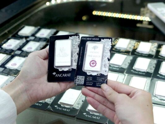 Cập nhật giá bạc hôm nay 2/8