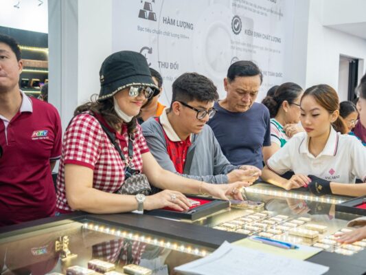 Giá bạc hôm nay 5/8